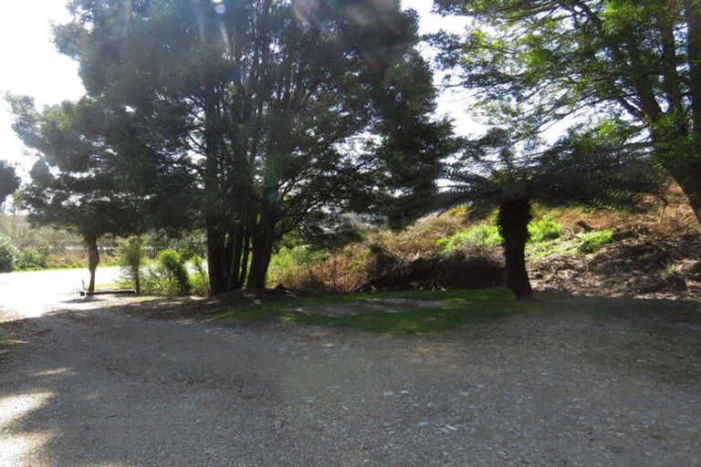 Photo of property in 15 Grey Road, Reefton, 7830