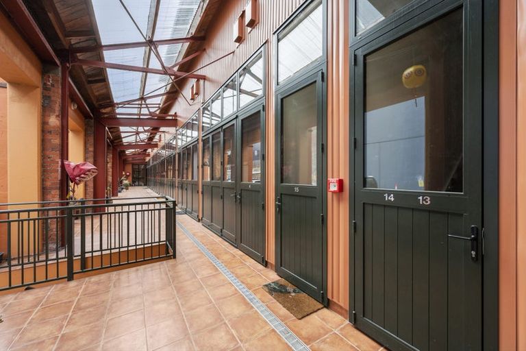 Photo of property in Courtenay Mews Apartments, 14/14u Alpha Street, Te Aro, Wellington, 6011