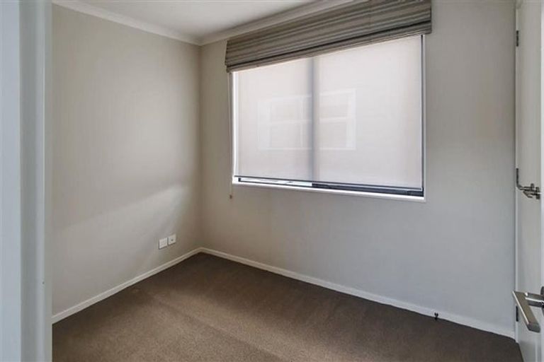 Photo of property in 5 Liquidambar Drive, Hobsonville, Auckland, 0616