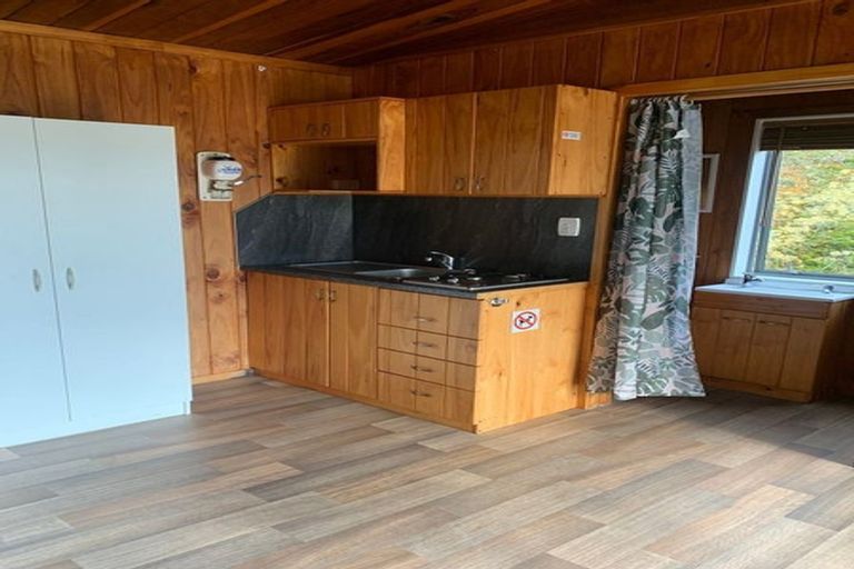 Photo of property in 1665 Matapouri Road, Matapouri, Whangarei, 0173