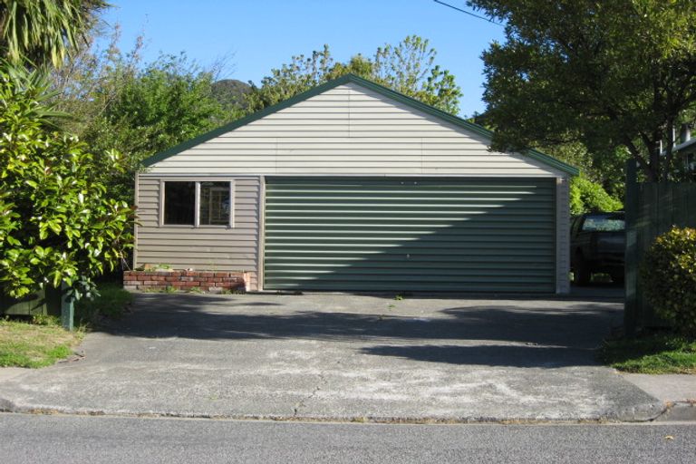 Photo of property in 2a/5 Canterbury Street, Picton, 7220