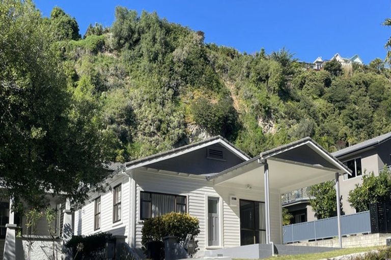 Photo of property in 153 Milton Road, Bluff Hill, Napier, 4110