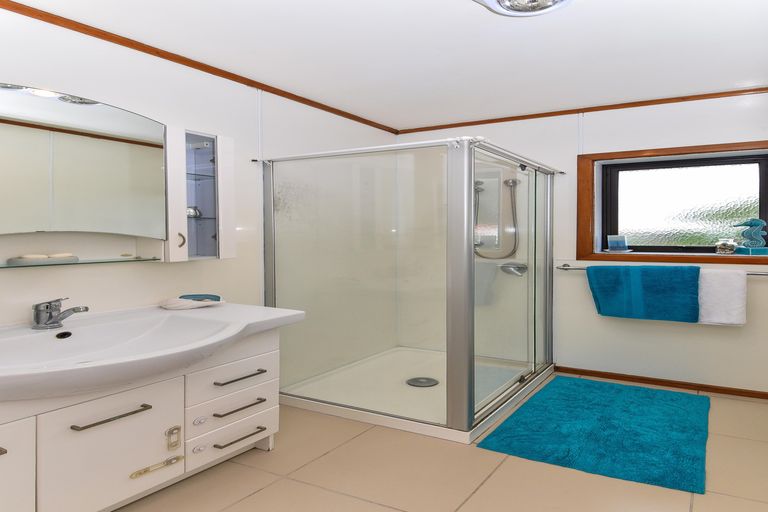 Photo of property in 8 Colin Street, Mangere, Auckland, 2022