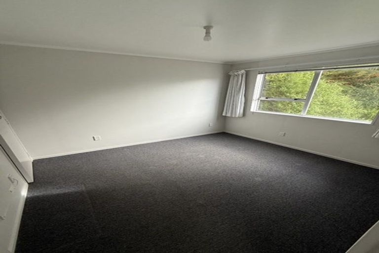 Photo of property in 163b Miromiro Road, Normandale, Lower Hutt, 5010