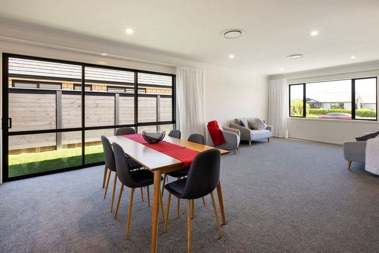 Photo of property in 44 Norfolk Drive, Cambridge, 3434