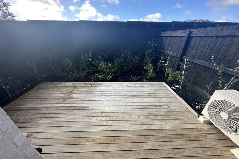 Photo of property in 32b/6 Westgate Drive, Massey, Auckland, 0614