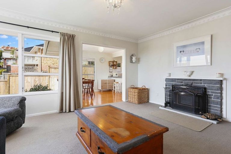 Photo of property in 22 Dolbear Street, Titirangi, Auckland, 0604