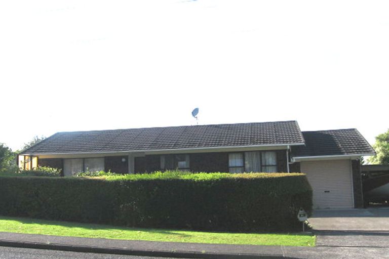 Photo of property in 2/37 Hogans Road, Glenfield, Auckland, 0629
