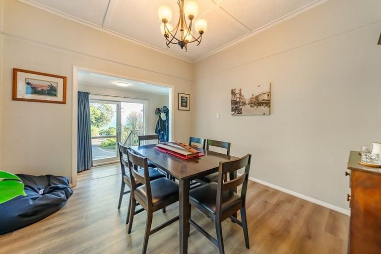 Photo of property in 42 Korokoro Road, Korokoro, Lower Hutt, 5012