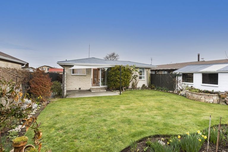 Photo of property in 373 Mairehau Road, Parklands, Christchurch, 8083