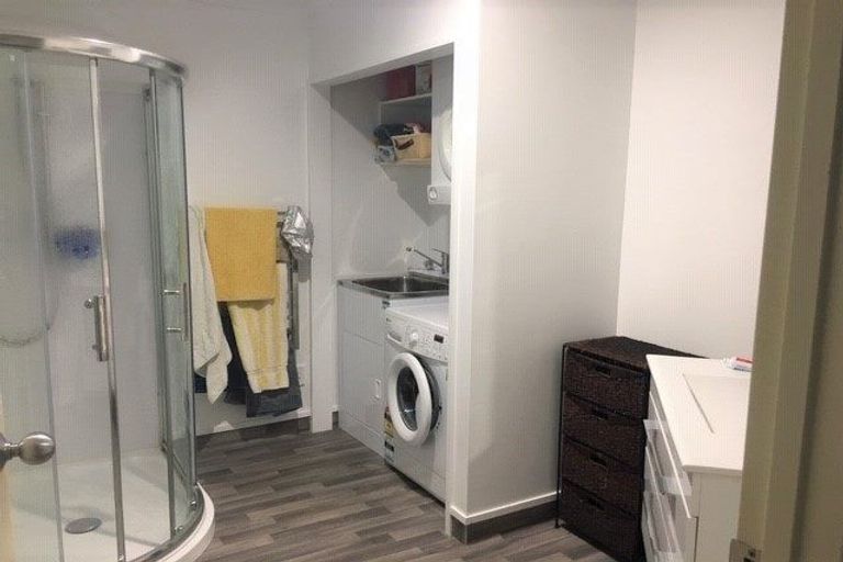 Photo of property in 7/17 Harbour View Road, Te Atatu Peninsula, Auckland, 0610