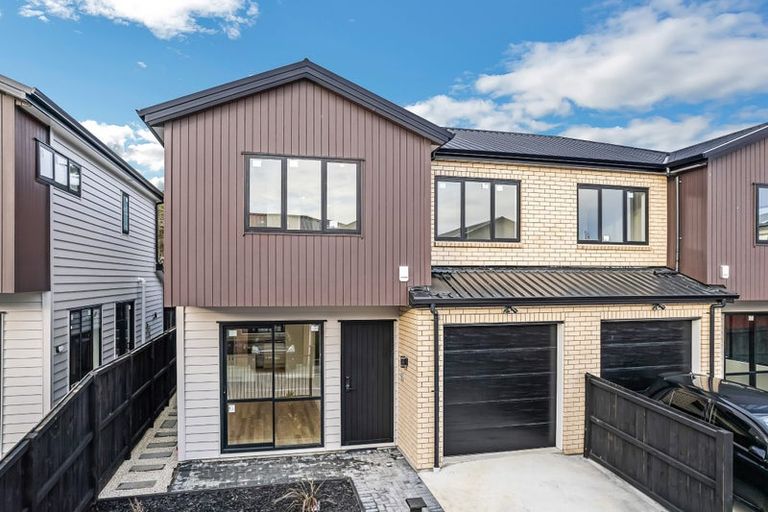 Photo of property in 2/97 Great South Road, Manurewa, Auckland, 2102