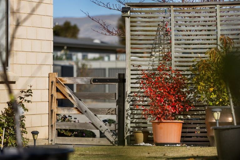 Photo of property in 8 Austral Place, Cromwell, 9310