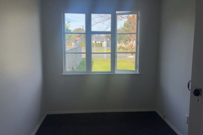 Photo of property in 2 Laurent Vc Street, Hawera, 4610