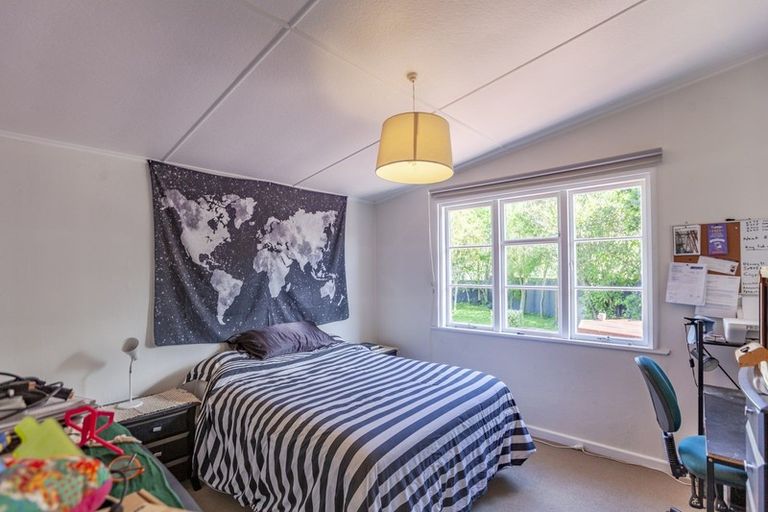 Photo of property in 13 Harker Street, Waipawa, 4210