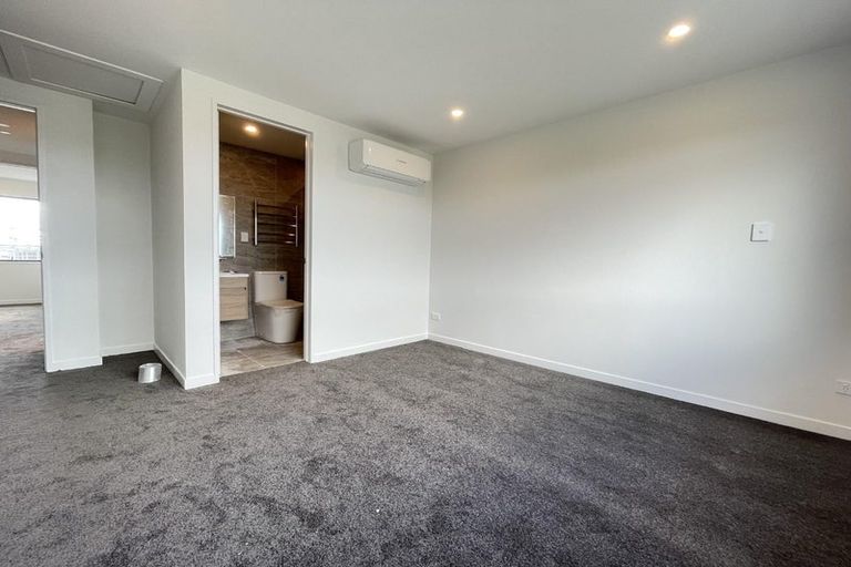 Photo of property in 7 Battersby Lane, Windsor Park, Auckland, 0632