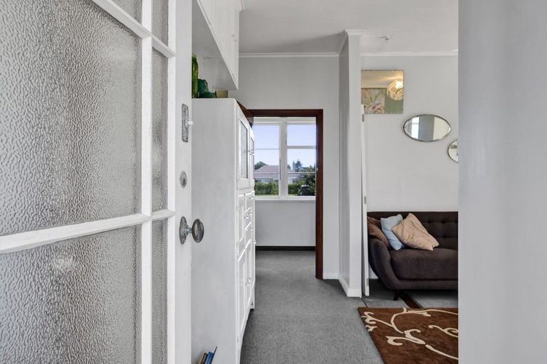 Photo of property in 57 Domett Street, Opunake, 4616