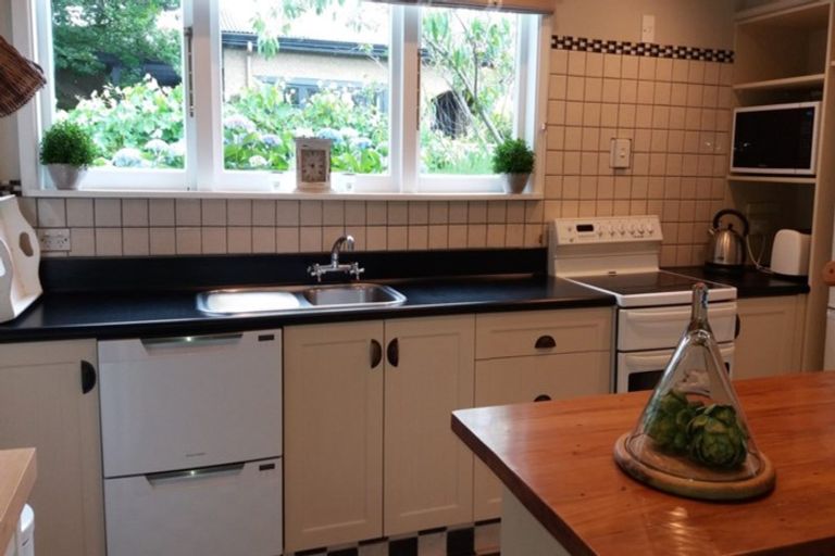 Photo of property in 26 Kempton Street, Greytown, 5712