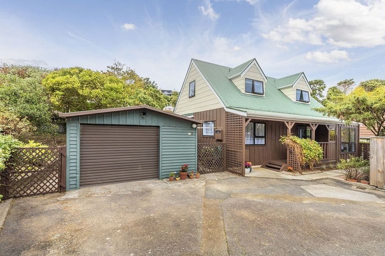 Photo of property in 108a Weka Street, Miramar, Wellington, 6022