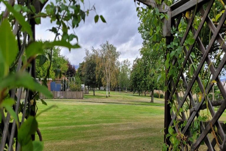 Photo of property in 10 Westmoreland Place, Cromwell, 9310