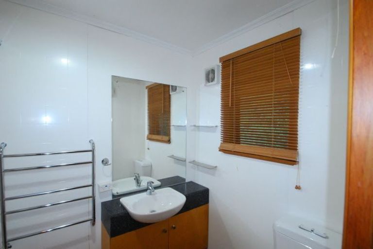 Photo of property in 4/62 Simla Crescent, Khandallah, Wellington, 6035