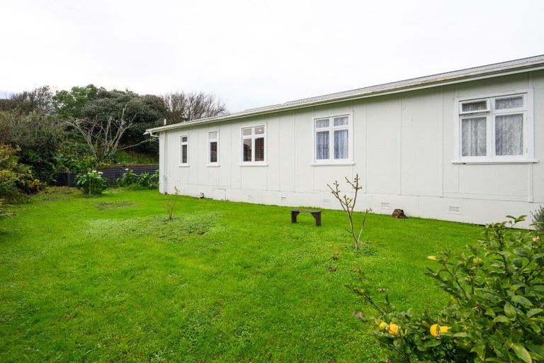 Photo of property in 23 Jenks Street, Foxton, 4814