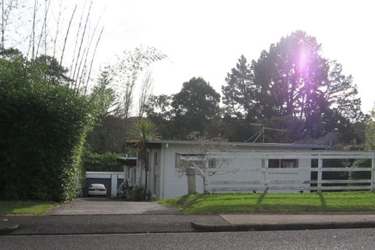 Photo of property in 2/6 Noall Street, Te Atatu Peninsula, Auckland, 0610