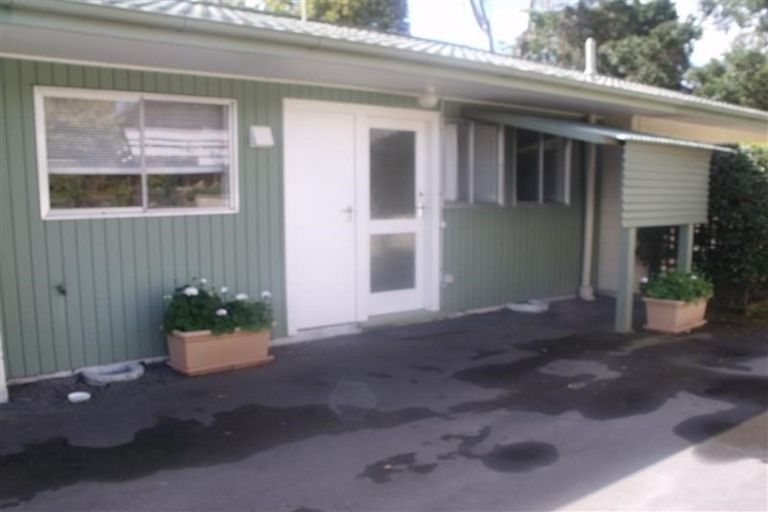Photo of property in 2/7 Phillips Place, Havelock North, 4130