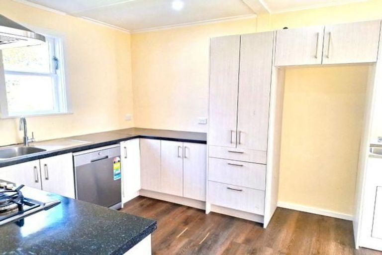 Photo of property in 29 Compton Crescent, Taita, Lower Hutt, 5011