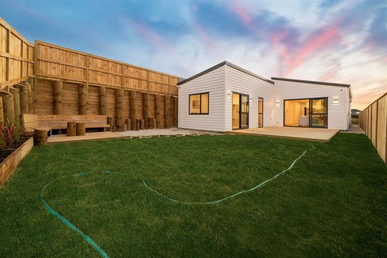 Photo of property in 61 Ta Moko Drive, Gulf Harbour, 0930