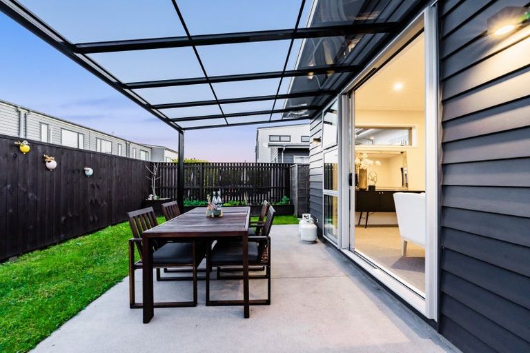 Photo of property in 13 Sacred Kingfisher Road, Hobsonville, Auckland, 0616