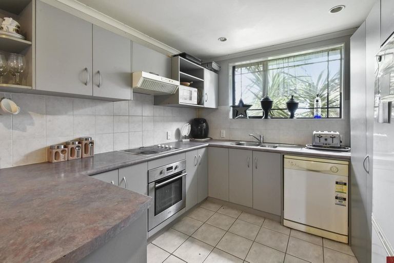 Photo of property in 9 Nykki Place, Papakura, 2110