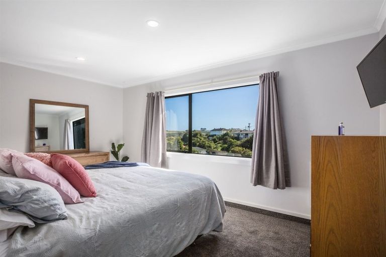 Photo of property in 49b Rose Street, Ranui, Porirua, 5024