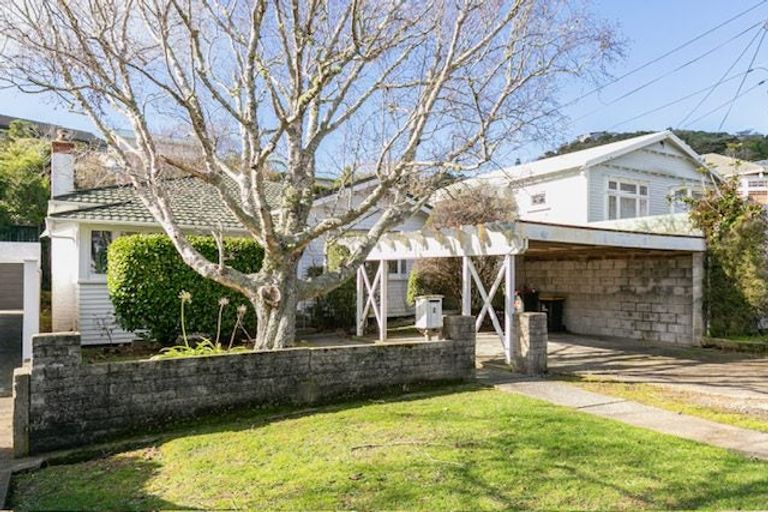 Photo of property in 5 Burrows Avenue, Karori, Wellington, 6012