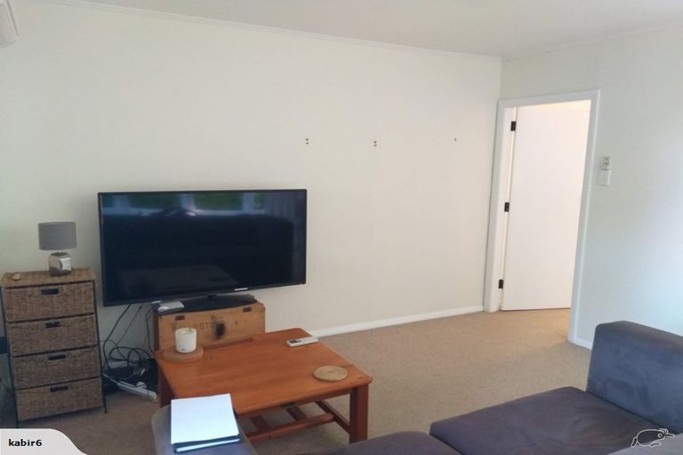 Photo of property in 12c Tyne Street, Island Bay, Wellington, 6023