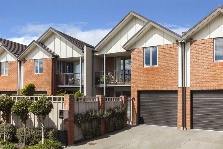 Photo of property in 18 Henley Green, Northwood, Christchurch, 8051