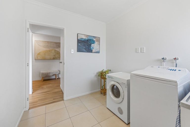 Photo of property in 37 Herekawe Drive, Spotswood, New Plymouth, 4310
