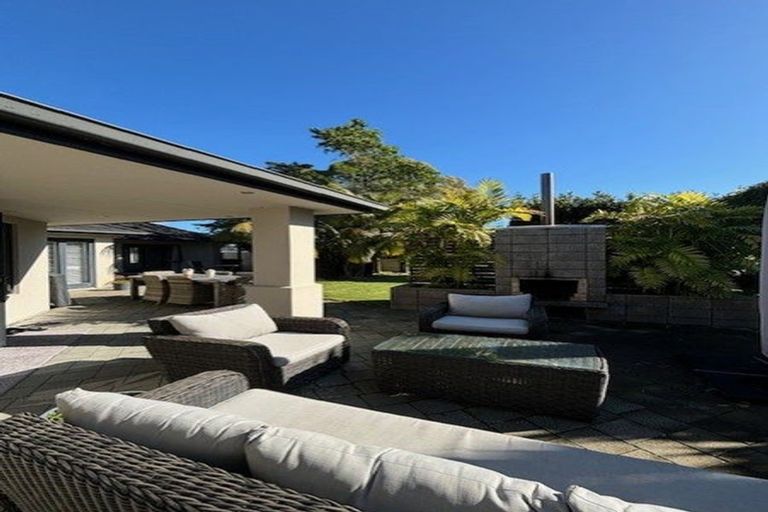 Photo of property in 72 Sovereign Drive, Papamoa Beach, Papamoa, 3118