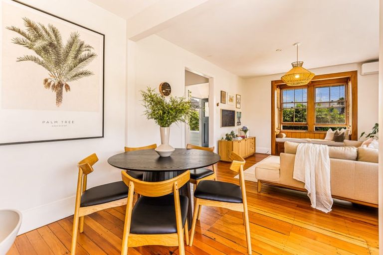 Photo of property in 5 Kotuku Street, Te Atatu Peninsula, Auckland, 0610