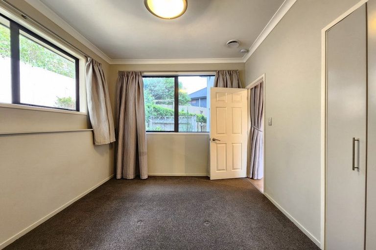 Photo of property in 63 Medallion Drive, Oteha, Auckland, 0632