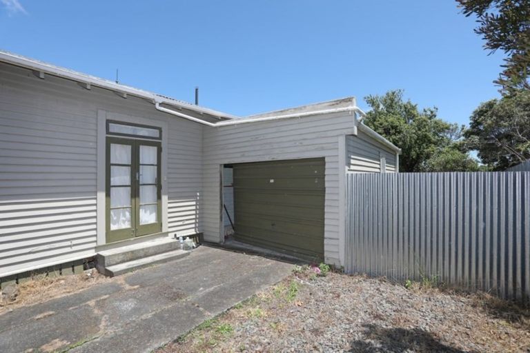 Photo of property in 12 Stewart Street, Marton, 4710