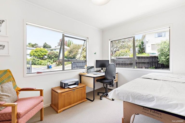 Photo of property in 43 Holt Avenue, Torbay, Auckland, 0630