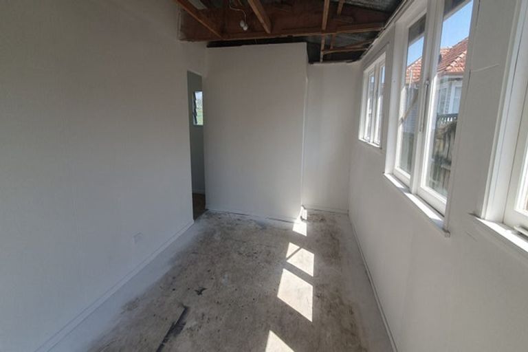 Photo of property in 138 Don Buck Road, Massey, Auckland, 0614