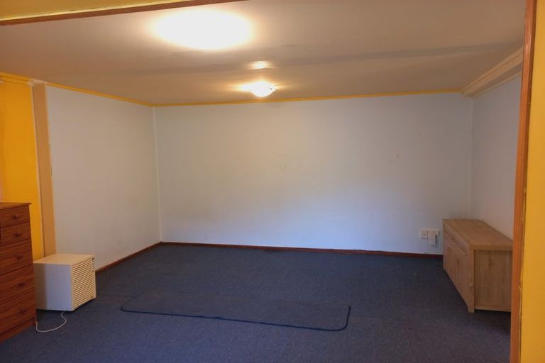 Photo of property in 9 Seaview Terrace, Northland, Wellington, 6012