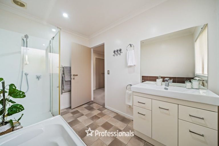 Photo of property in 5 Tasman Close, Aotea, Porirua, 5024