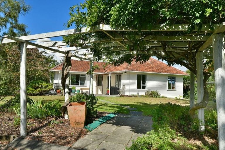 Photo of property in 130 Shanks Road, Helensville, 0875