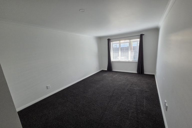 Photo of property in 16 Highgate Drive, Rangiora, 7400