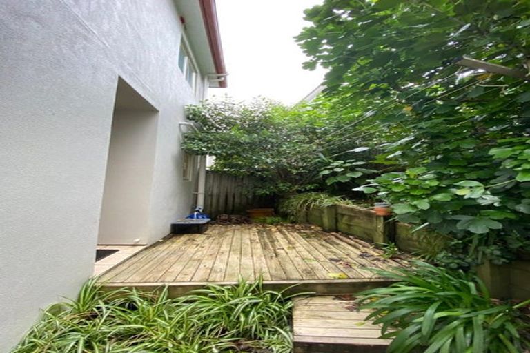 Photo of property in 3/48a Exmouth Road, Northcote, Auckland, 0627