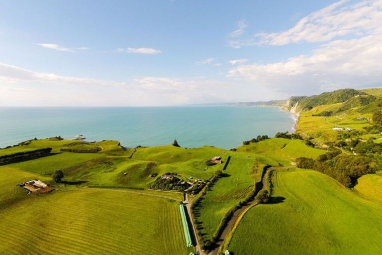 Photo of property in 1055 Pukearuhe Road, Waiiti, Urenui, 4377