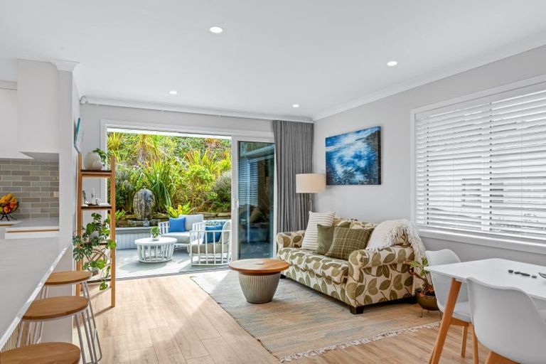 Photo of property in 134 Arran Point Parade, Orewa, 0931